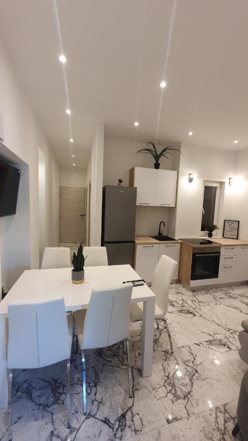 Jadran Apartment Split Bagian luar foto