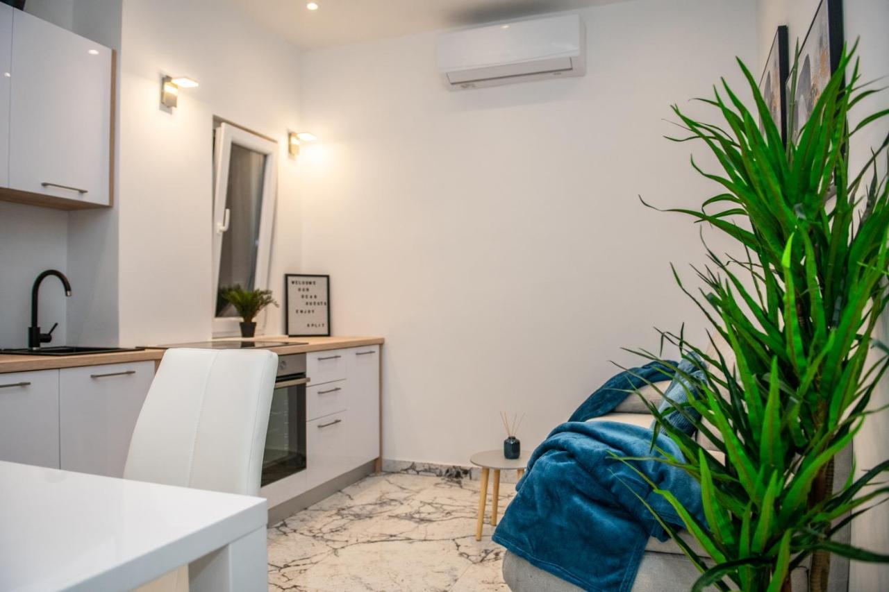 Jadran Apartment Split Bagian luar foto